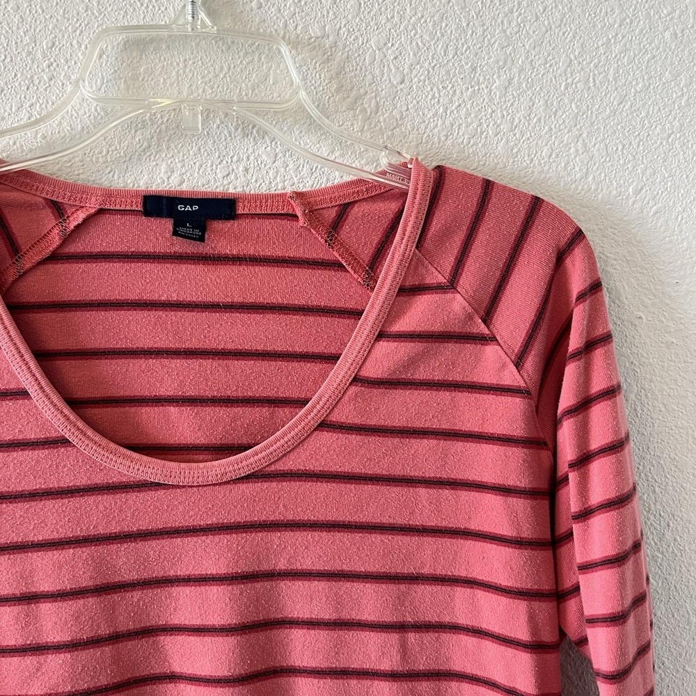 Vintage Y2K Gap Women's T-Shirt Size L Long Sleeve Scoop Neck Striped Pink - Picture 3 of 13